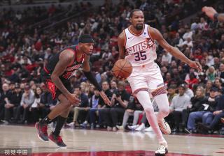 并且定期向 并且定期向