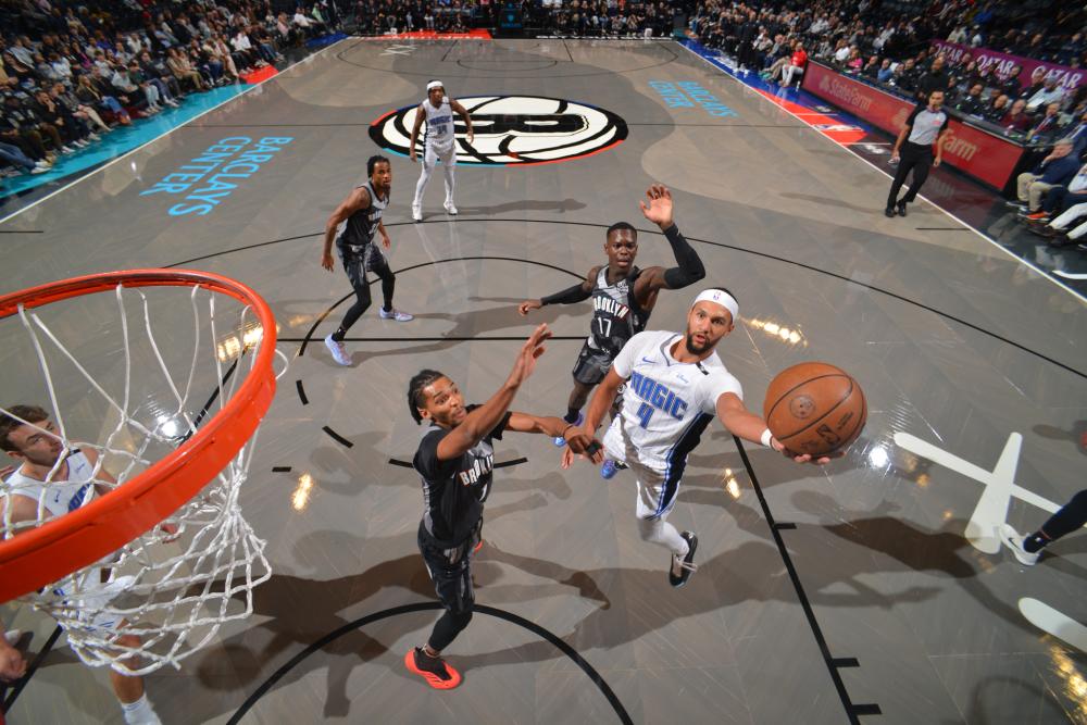 通过精湛的 通过精湛的