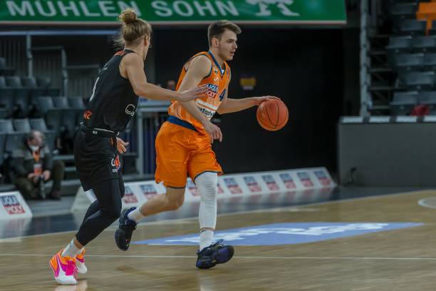 后成为媒体 后成为媒体