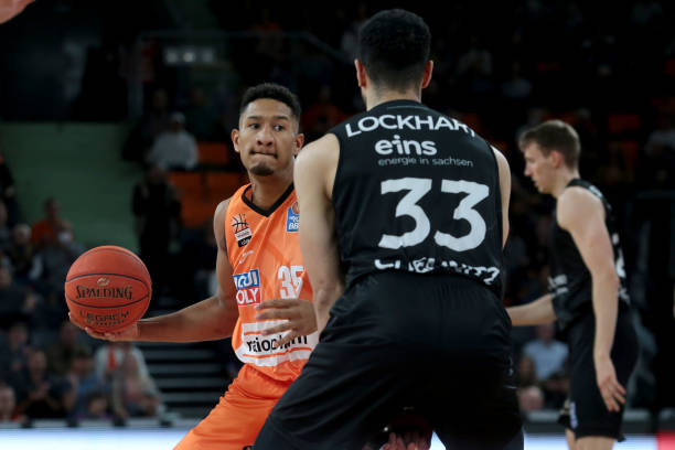 策略多在解 策略多在解